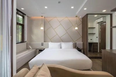 Camera Deluxe con letto king e vasca da bagno — The Proud Karon Beach Phuket Trademark Collection By Wyndham